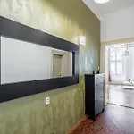 Spacious With Balcony At Wenceslas Sq Apartmán Praha