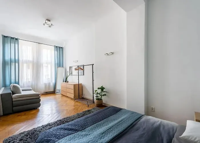 Spacious With Balcony At Wenceslas Sq Praga