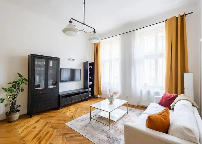 Spacious With Balcony At Wenceslas Sq Praga