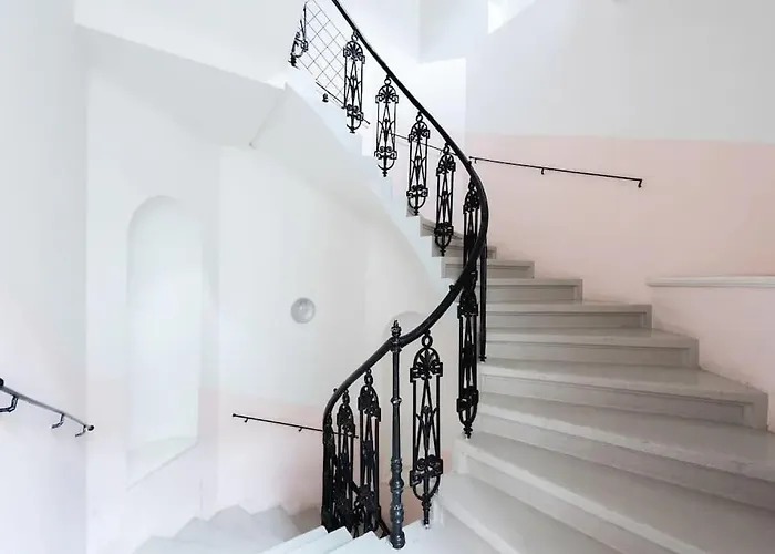Appartamento Spacious With Balcony At Wenceslas Sq
