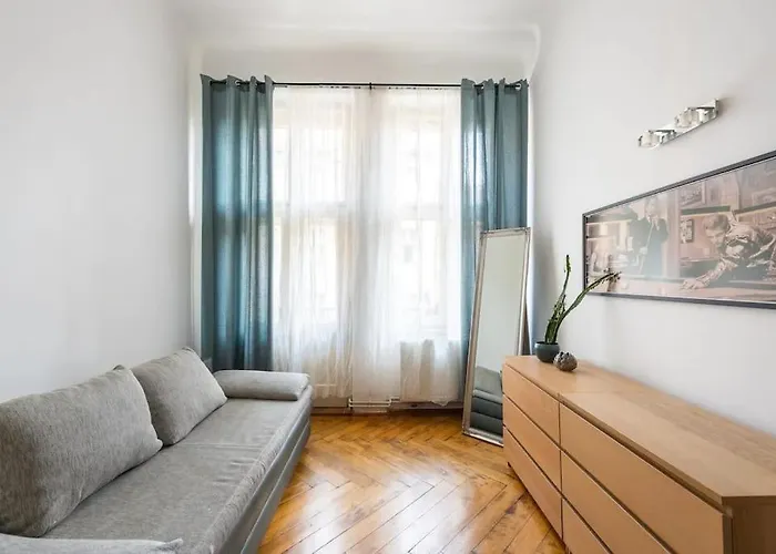 Spacious With Balcony At Wenceslas Sq Appartamento Praga