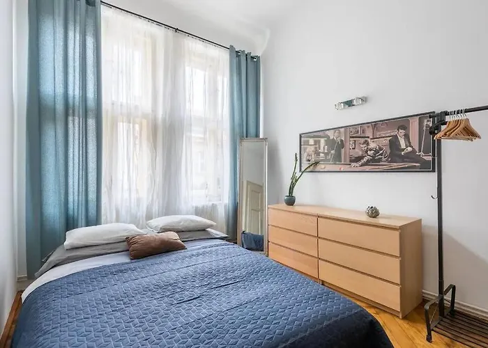 Spacious With Balcony At Wenceslas Sq Appartamento *