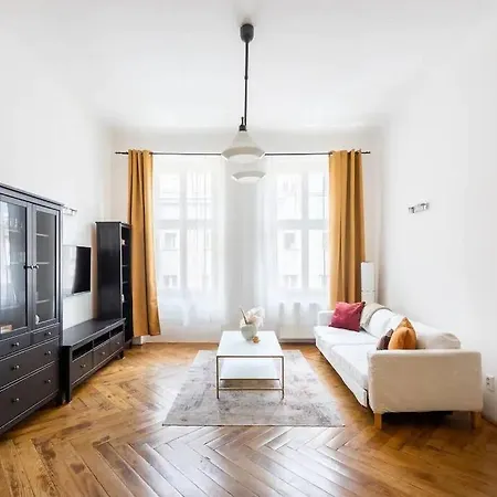 Spacious With Balcony At Wenceslas Sq براغ